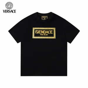 【VERSACE 公式旗艦店】ヴェルサーチ Tシャツ ご好評に付き再入荷!250218 【VERSACE 公式旗艦店】ヴェルサーチ Tシャツ ご好評に付き再入荷!250218
