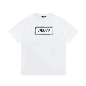 【VERSACE  公式旗艦店】ヴェルサーチ  Tシャツ ご好評に付き再入荷！250218
