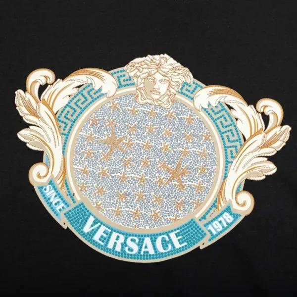 【VERSACE 公式旗艦店】ヴェルサーチ Tシャツ ご好評に付き再入荷!250218 【VERSACE 公式旗艦店】ヴェルサーチ Tシャツ ご好評に付き再入荷!250218