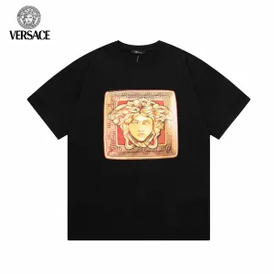 【VERSACE 公式旗艦店】ヴェルサーチ Tシャツ ご好評に付き再入荷!250218 【VERSACE 公式旗艦店】ヴェルサーチ Tシャツ ご好評に付き再入荷!250218