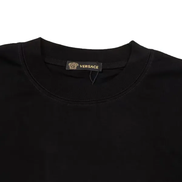 【VERSACE 公式旗艦店】ヴェルサーチ Tシャツご好評に付き再入荷 250218 【VERSACE 公式旗艦店】ヴェルサーチ Tシャツご好評に付き再入荷 250218