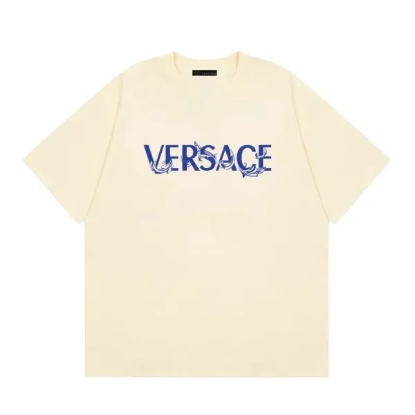 【VERSACE 公式旗艦店】ヴェルサーチ Tシャツご好評に付き再入荷 24628 【VERSACE 公式旗艦店】ヴェルサーチ Tシャツご好評に付き再入荷 24628