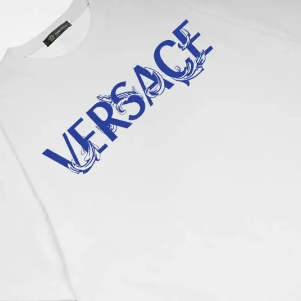 【VERSACE 公式旗艦店】ヴェルサーチ Tシャツご好評に付き再入荷 24628 【VERSACE 公式旗艦店】ヴェルサーチ Tシャツご好評に付き再入荷 24628