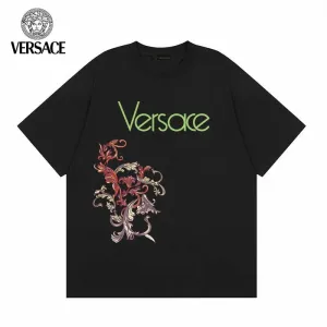 【VERSACE 公式旗艦店】ヴェルサーチ Tシャツご好評に付き再入荷 24628 【VERSACE 公式旗艦店】ヴェルサーチ Tシャツご好評に付き再入荷 24628