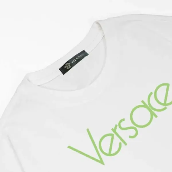 【VERSACE 公式旗艦店】ヴェルサーチ Tシャツご好評に付き再入荷 24628 【VERSACE 公式旗艦店】ヴェルサーチ Tシャツご好評に付き再入荷 24628