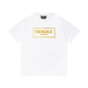 【VERSACE  公式旗艦店】ヴェルサーチ  Tシャツ ご好評に付き再入荷！