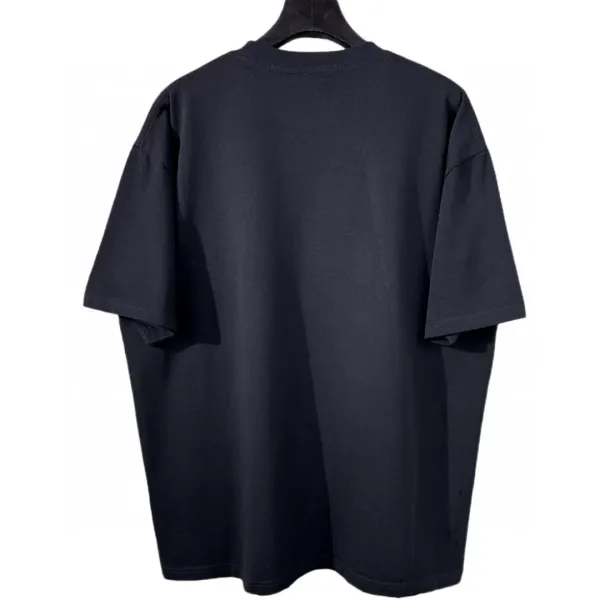 【VERSACE 公式旗艦店】ヴェルサーチ Tシャツ ご好評に付き再入荷! 【VERSACE 公式旗艦店】ヴェルサーチ Tシャツ ご好評に付き再入荷!