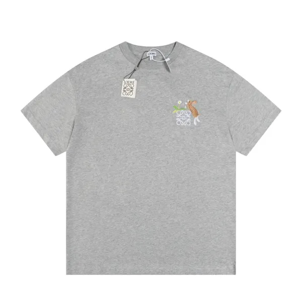 【LOEWE 公式旗艦店】ロエベ Tシャツ ご好評に付き再入荷!250213 【LOEWE 公式旗艦店】ロエベ Tシャツ ご好評に付き再入荷!250213
