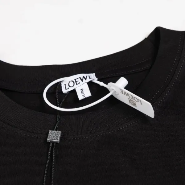 【LOEWE 公式旗艦店】ロエベ Tシャツ ご好評に付き再入荷!250213 【LOEWE 公式旗艦店】ロエベ Tシャツ ご好評に付き再入荷!250213