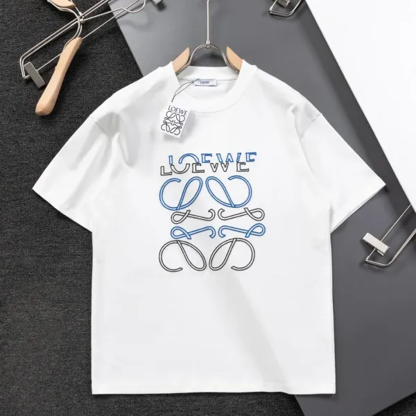 【LOEWE 公式旗艦店】ロエベ Tシャツ ご好評に付き再入荷!250213 【LOEWE 公式旗艦店】ロエベ Tシャツ ご好評に付き再入荷!250213
