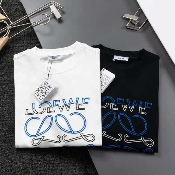 【LOEWE 公式旗艦店】ロエベ Tシャツ ご好評に付き再入荷!250213 【LOEWE 公式旗艦店】ロエベ Tシャツ ご好評に付き再入荷!250213
