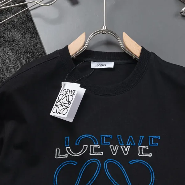【LOEWE 公式旗艦店】ロエベ Tシャツ ご好評に付き再入荷!250213 【LOEWE 公式旗艦店】ロエベ Tシャツ ご好評に付き再入荷!250213