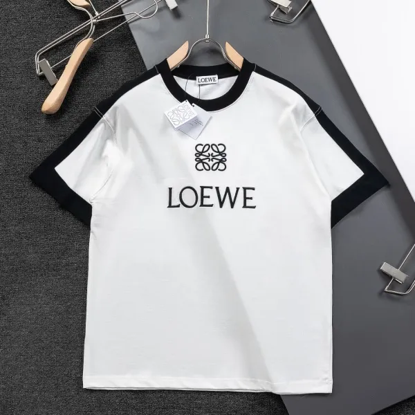 【LOEWE 公式旗艦店】ロエベ Tシャツ ご好評に付き再入荷!250213 【LOEWE 公式旗艦店】ロエベ Tシャツ ご好評に付き再入荷!250213