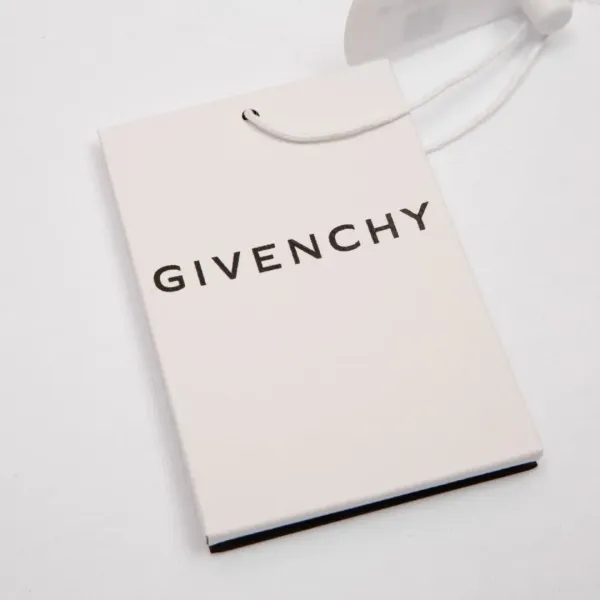 【GIVENCHY 公式旗艦店】 ジバンシー Tシャツ ご好評に付き再入荷! 250215 【GIVENCHY 公式旗艦店】 ジバンシー Tシャツ ご好評に付き再入荷! 250215
