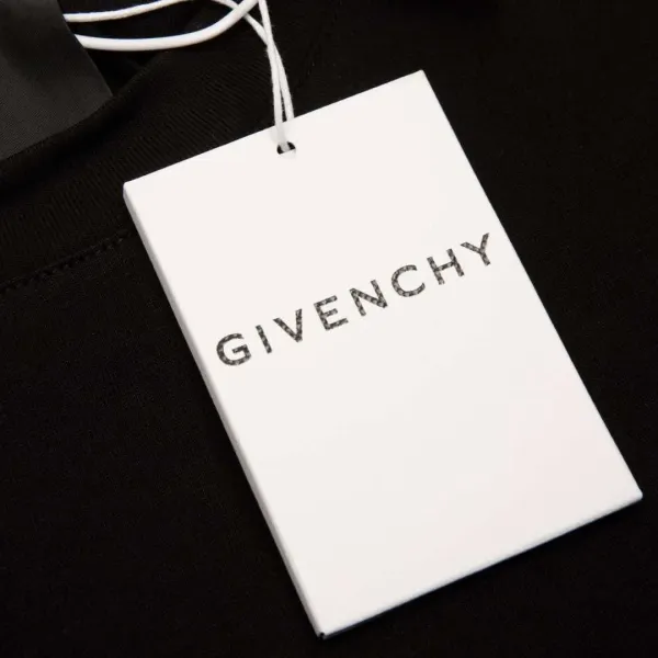 【GIVENCHY 公式旗艦店】 ジバンシー Tシャツ ご好評に付き再入荷! 250215 【GIVENCHY 公式旗艦店】 ジバンシー Tシャツ ご好評に付き再入荷! 250215