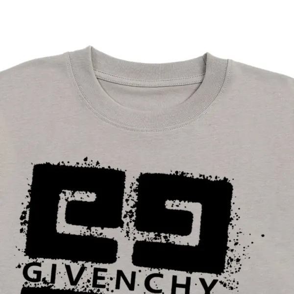 【GIVENCHY 公式旗艦店】 ジバンシー Tシャツ ご好評に付き再入荷! 250215 【GIVENCHY 公式旗艦店】 ジバンシー Tシャツ ご好評に付き再入荷! 250215