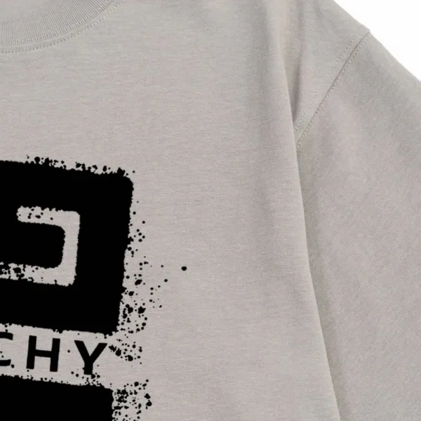 【GIVENCHY 公式旗艦店】 ジバンシー Tシャツ ご好評に付き再入荷! 250215 【GIVENCHY 公式旗艦店】 ジバンシー Tシャツ ご好評に付き再入荷! 250215