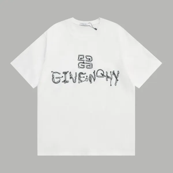 【GIVENCHY   公式旗艦店】 ジバンシー   Tシャツ ご好評に付き再入荷！ 250215