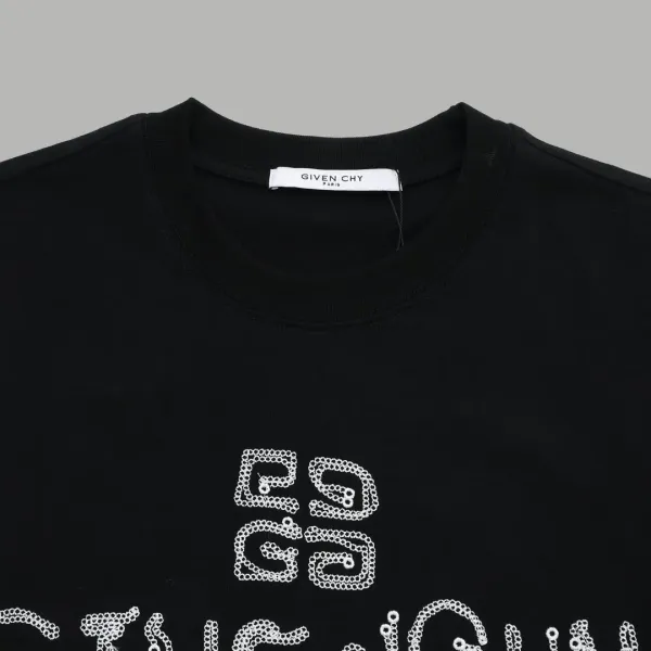 【GIVENCHY   公式旗艦店】 ジバンシー   Tシャツ ご好評に付き再入荷！ 250215