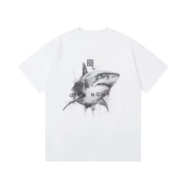 【GIVENCHY 公式旗艦店】 ジバンシー Tシャツ ご好評に付き再入荷! 250215 【GIVENCHY 公式旗艦店】 ジバンシー Tシャツ ご好評に付き再入荷! 250215