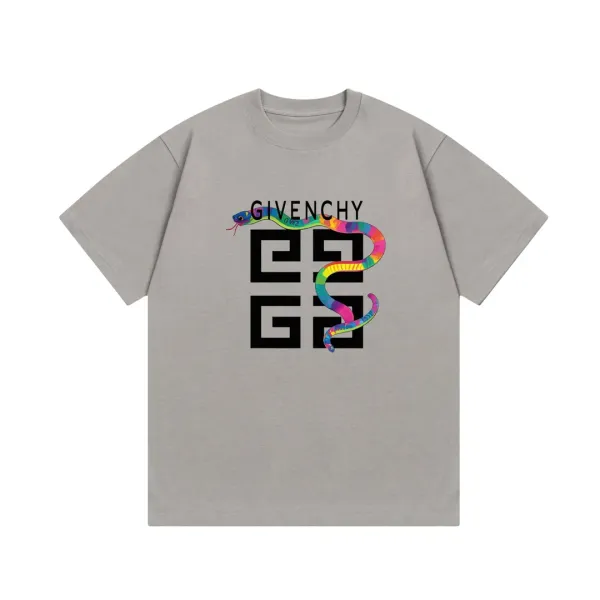 【GIVENCHY 公式旗艦店】 ジバンシー Tシャツ ご好評に付き再入荷! 250215 【GIVENCHY 公式旗艦店】 ジバンシー Tシャツ ご好評に付き再入荷! 250215