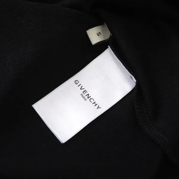 【GIVENCHY 公式旗艦店】 ジバンシー Tシャツ ご好評に付き再入荷! 250215 【GIVENCHY 公式旗艦店】 ジバンシー Tシャツ ご好評に付き再入荷! 250215