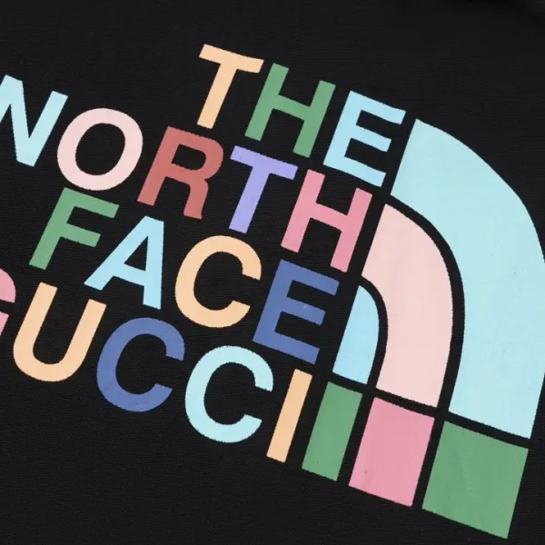 【The North Face 公式旗艦店】ノース・フェイス Tシャツ ご好評に付き再入荷! 【The North Face 公式旗艦店】ノース・フェイス Tシャツ ご好評に付き再入荷!