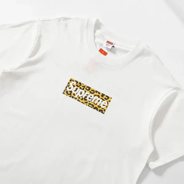 【Supreme  公式旗艦店】シュプリーム  Tシャツご好評に付き再入荷！