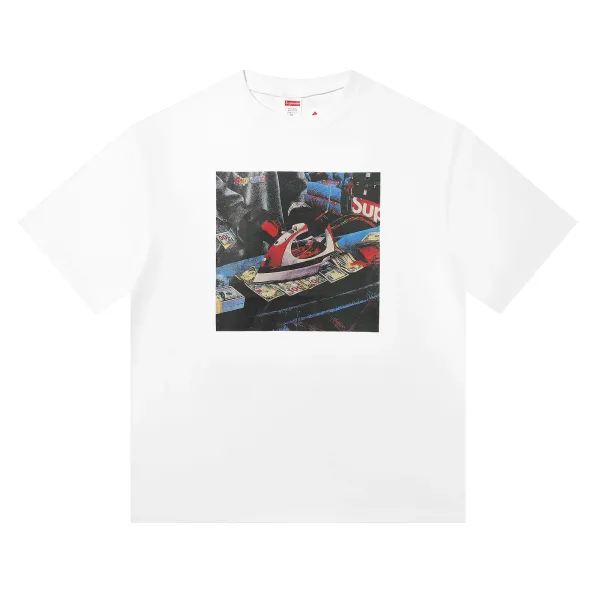 【Supreme 公式旗艦店】シュプリーム Tシャツご好評に付き再入荷! 【Supreme 公式旗艦店】シュプリーム Tシャツご好評に付き再入荷!
