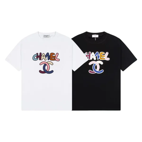 【CHANEL 公式旗艦店】シャネル Tシャツ ご好評に付き再入荷 240719 【CHANEL 公式旗艦店】シャネル Tシャツ ご好評に付き再入荷 240719