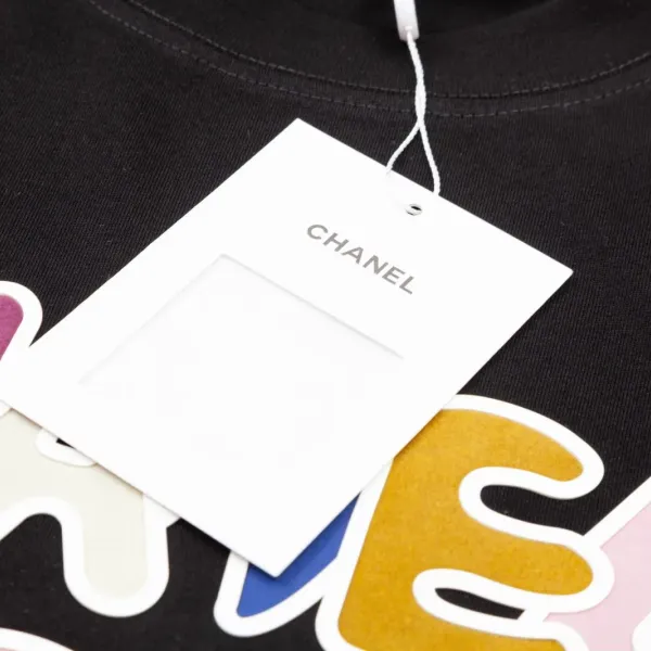 【CHANEL 公式旗艦店】シャネル Tシャツ ご好評に付き再入荷 240719 【CHANEL 公式旗艦店】シャネル Tシャツ ご好評に付き再入荷 240719