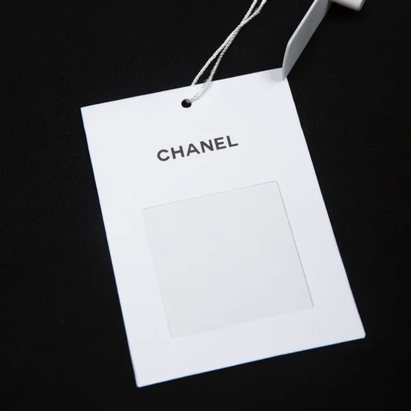 【CHANEL 公式旗艦店】シャネル Tシャツ ご好評に付き再入荷 24626 【CHANEL 公式旗艦店】シャネル Tシャツ ご好評に付き再入荷 24626