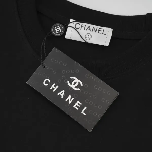 【CHANEL 公式旗艦店】シャネル Tシャツ ご好評に付き再入荷! 【CHANEL 公式旗艦店】シャネル Tシャツ ご好評に付き再入荷!