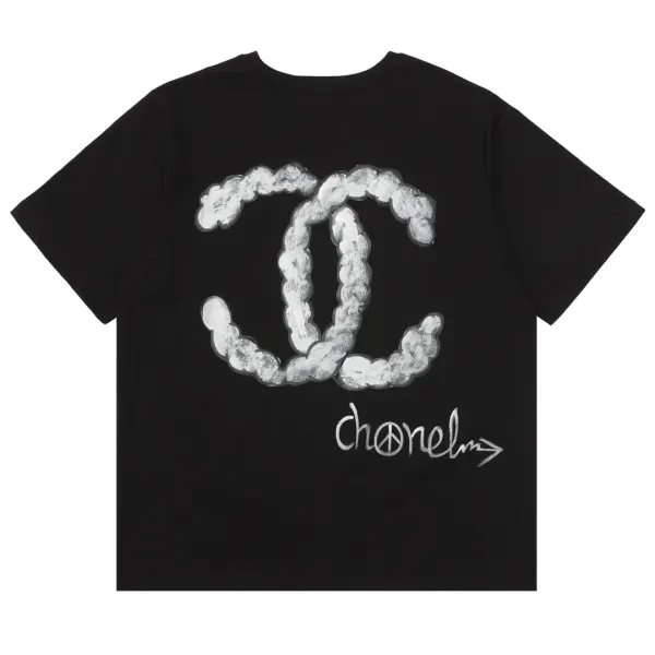 【CHANEL 公式旗艦店】シャネル Tシャツ ご好評に付き再入荷! 【CHANEL 公式旗艦店】シャネル Tシャツ ご好評に付き再入荷!