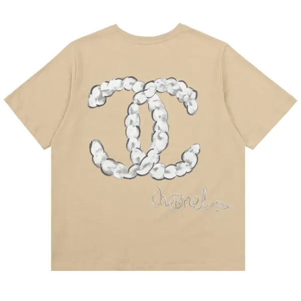 【CHANEL 公式旗艦店】シャネル Tシャツ ご好評に付き再入荷! 【CHANEL 公式旗艦店】シャネル Tシャツ ご好評に付き再入荷!