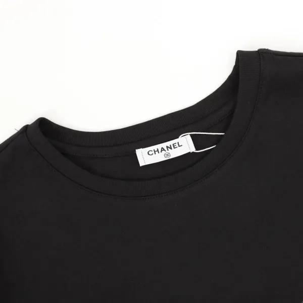 【CHANEL 公式旗艦店】シャネル Tシャツ ご好評に付き再入荷! 【CHANEL 公式旗艦店】シャネル Tシャツ ご好評に付き再入荷!