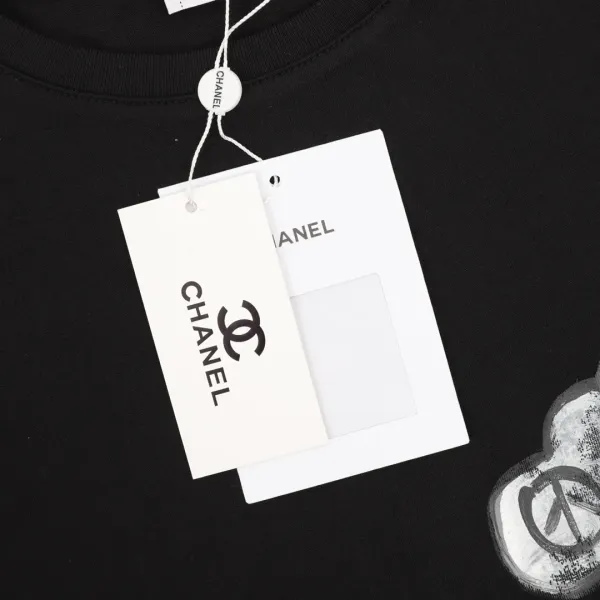 【CHANEL 公式旗艦店】シャネル Tシャツ ご好評に付き再入荷! 【CHANEL 公式旗艦店】シャネル Tシャツ ご好評に付き再入荷!