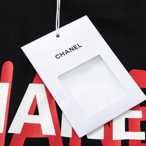 【CHANEL 公式旗艦店】シャネル Tシャツ ご好評に付き再入荷! 【CHANEL 公式旗艦店】シャネル Tシャツ ご好評に付き再入荷!