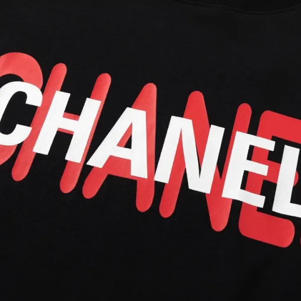 【CHANEL 公式旗艦店】シャネル Tシャツ ご好評に付き再入荷! 【CHANEL 公式旗艦店】シャネル Tシャツ ご好評に付き再入荷!