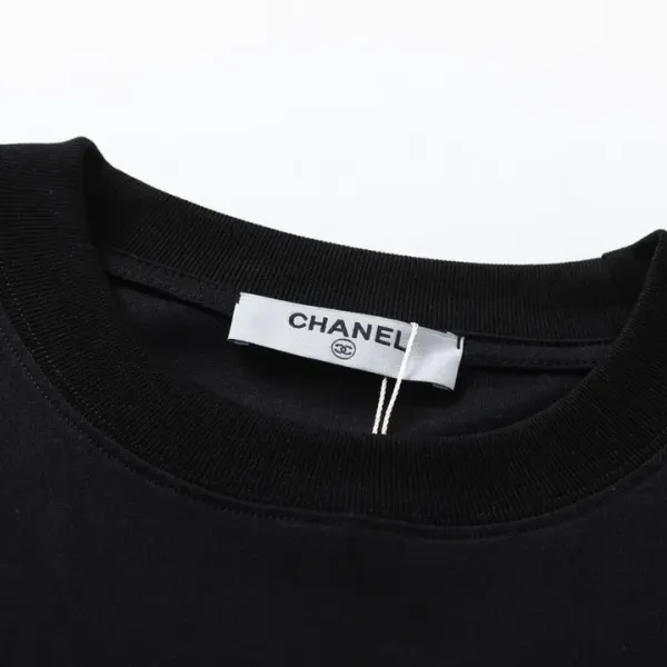 【CHANEL 公式旗艦店】シャネル Tシャツ ご好評に付き再入荷! 【CHANEL 公式旗艦店】シャネル Tシャツ ご好評に付き再入荷!