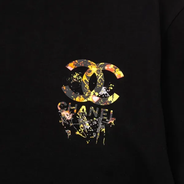 【CHANEL 公式旗艦店】シャネル Tシャツ ご好評に付き再入荷! 【CHANEL 公式旗艦店】シャネル Tシャツ ご好評に付き再入荷!
