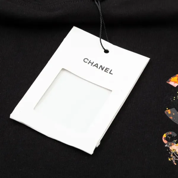 【CHANEL 公式旗艦店】シャネル Tシャツ ご好評に付き再入荷! 【CHANEL 公式旗艦店】シャネル Tシャツ ご好評に付き再入荷!