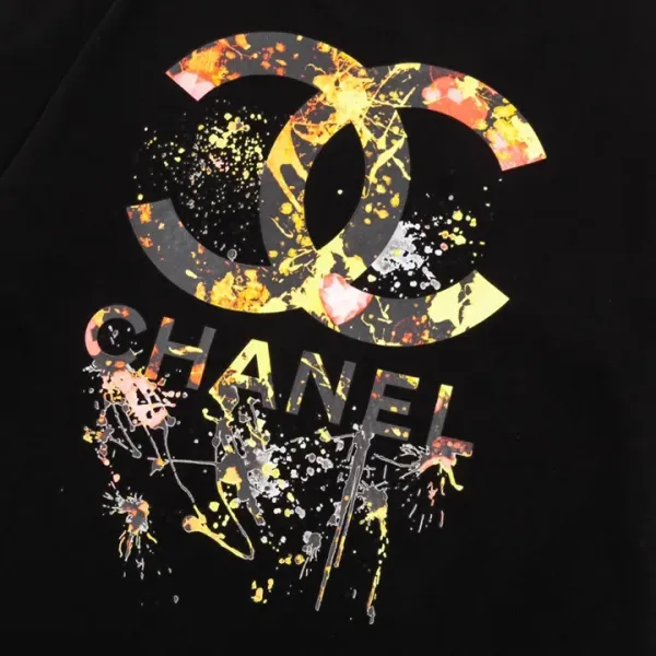 【CHANEL 公式旗艦店】シャネル Tシャツ ご好評に付き再入荷! 【CHANEL 公式旗艦店】シャネル Tシャツ ご好評に付き再入荷!