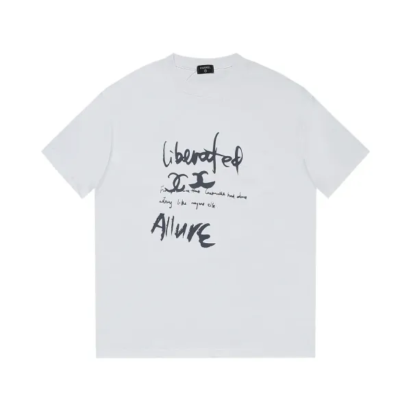 【CHANEL 公式旗艦店】シャネル Tシャツ ご好評に付き再入荷! 【CHANEL 公式旗艦店】シャネル Tシャツ ご好評に付き再入荷!