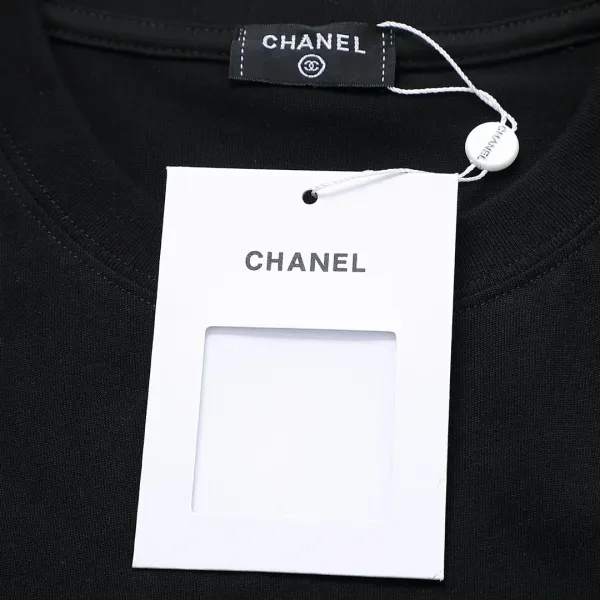 【CHANEL 公式旗艦店】シャネル Tシャツ ご好評に付き再入荷! 【CHANEL 公式旗艦店】シャネル Tシャツ ご好評に付き再入荷!