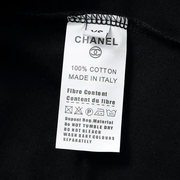 【CHANEL 公式旗艦店】シャネル Tシャツ ご好評に付き再入荷! 【CHANEL 公式旗艦店】シャネル Tシャツ ご好評に付き再入荷!