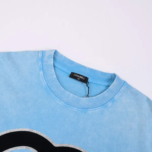 【CHANEL 公式旗艦店】シャネル Tシャツ ご好評に付き再入荷! 【CHANEL 公式旗艦店】シャネル Tシャツ ご好評に付き再入荷!