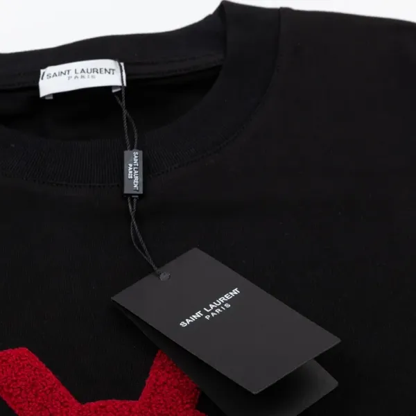 【YSL SAINT LAURENT 公式旗艦店】サンローラン Tシャツ ご好評に付き再入荷! 【YSL SAINT LAURENT 公式旗艦店】サンローラン Tシャツ ご好評に付き再入荷!