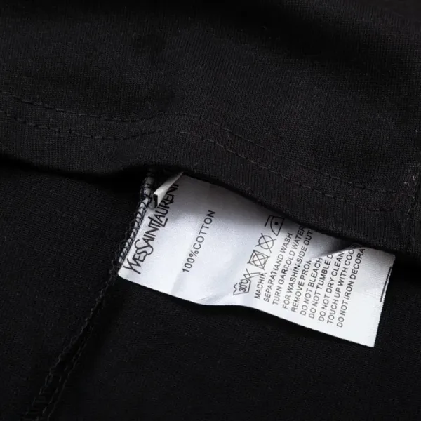 【YSL SAINT LAURENT 公式旗艦店】サンローラン Tシャツ ご好評に付き再入荷! 【YSL SAINT LAURENT 公式旗艦店】サンローラン Tシャツ ご好評に付き再入荷!