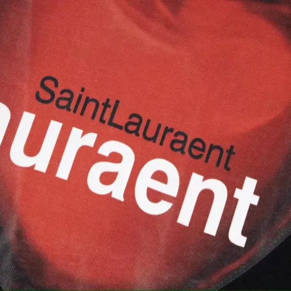 【YSL SAINT LAURENT 公式旗艦店】サンローラン Tシャツ ご好評に付き再入荷！